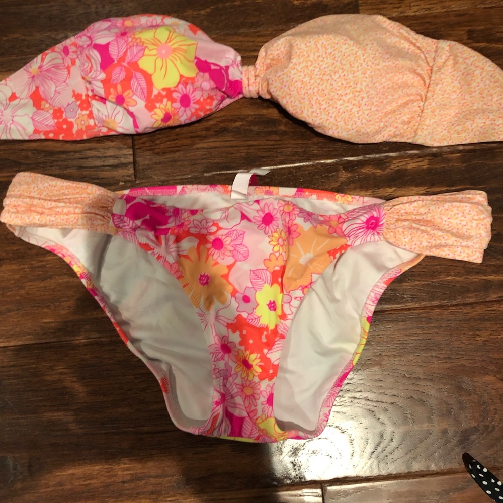 Victoria secret swim top and bottom set